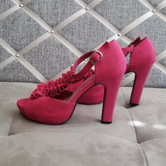 Olsenboye Sofia Ankle Strap Platform - Picture 6 of 10